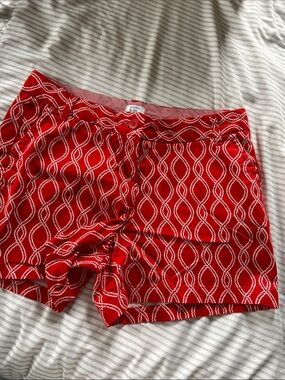 Crown & Ivy Red Geometric/Rope Print Women's Shorts